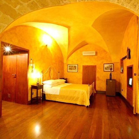 ホテル Nel Centro Storico ガラティーナ 部屋 写真